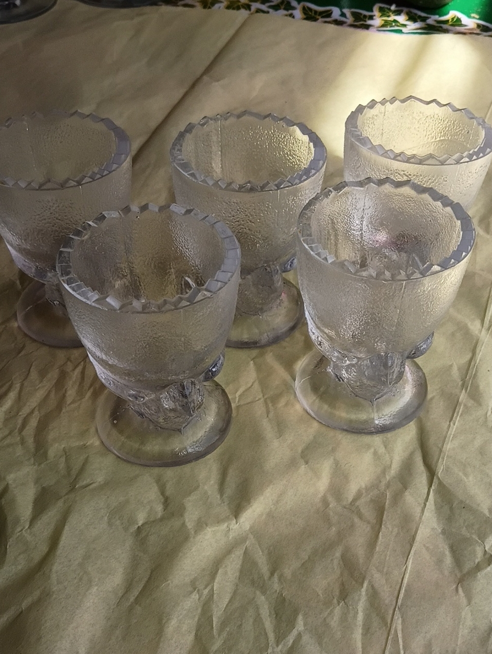 5 Vintage Frost Glass Egg Cups With Bird Design On Bottom